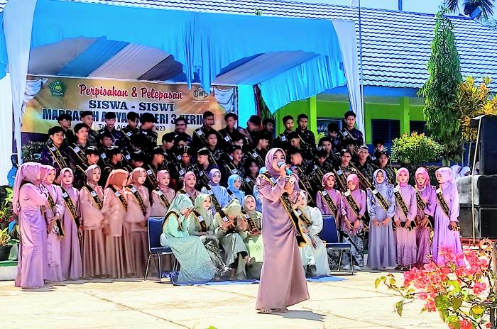 pelepasan & Perpisahan Siswa Kelas XII MAN 3 Kerinci