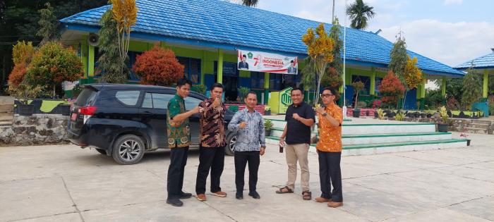 KABID PENDMAD KANWIL KEMENAG JAMBI MENINJAU LOKASI RENCANA PEMBANGUNAN RUANG KELAS BARU (RKB) MAN 3 KERINCI