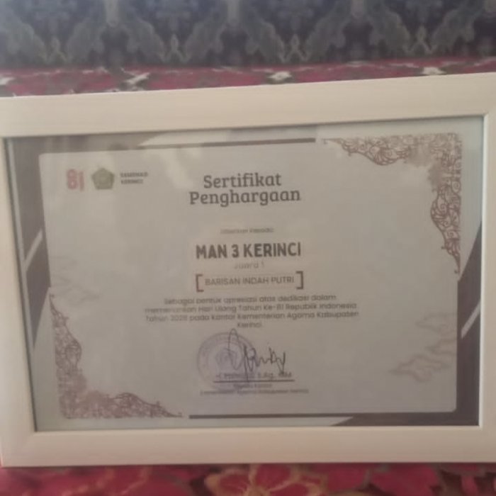 Barisan Indah Putri Mena 3 Kerinci Raih Juara Pertama