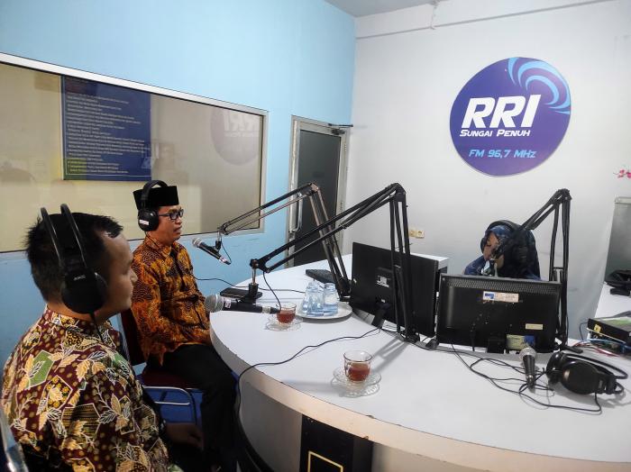 MAN 3 Kerinci Berbagi inspirasi dalam mengembangkan kemampuan peserta didik melalui kompetisi di RRI Sungai Penuh