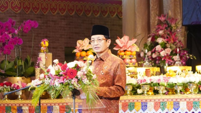 Menag Ajak Umat Buddha Perkuat Kebajikan di Waisak 2570 BE