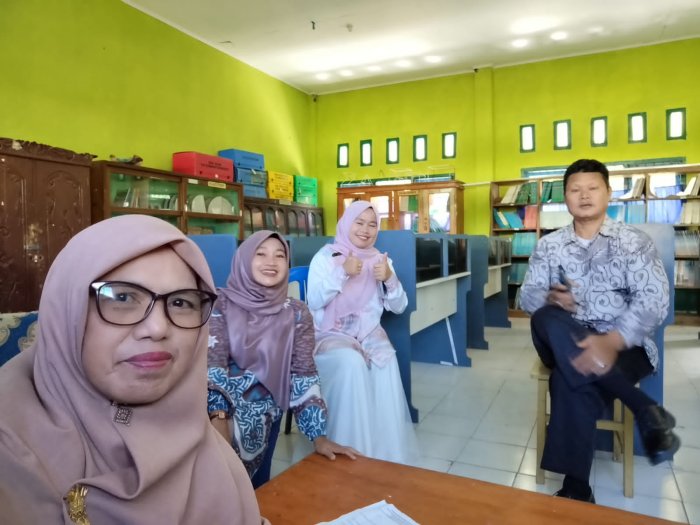 MAN 3 Kerinci Tingkatkan Layanan Melalui Kolaborasi TU dan Perpustakaan