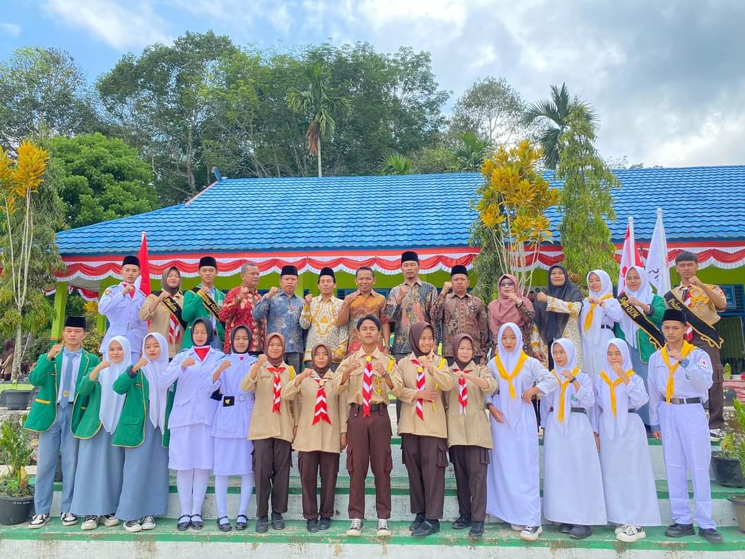 Pelantikan pengurus OSIM, PRAMUKA,PMR & PASKIBRAKA MAN 3 Kerinci periode 2024/2025