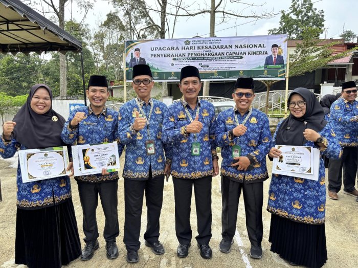 MAN 3 Kerinci Raih Tiga Penghargaan di Upacara Hari Kesadaran Nasional