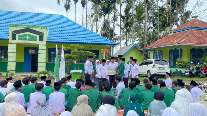MAN 3 Kerinci Gelar Yasinan, Tahlil, dan Sholat Ghaib untuk Korban Bencana Sumatera, Donasi Terkumpul Rp11 Juta Lebih!