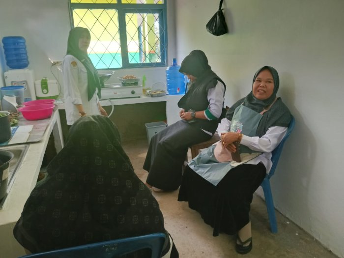 MAN 3 Kerinci Gelar Makan Bersama untuk Pererat Kebersamaan MAN 3 Kerinci Gelar Makan Bersama untuk Pererat Kebersamaan
