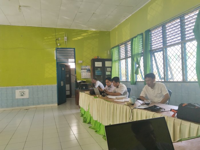 Panitia MAN 3 Kerinci Rampungkan Distribusi Undangan Perpisahan