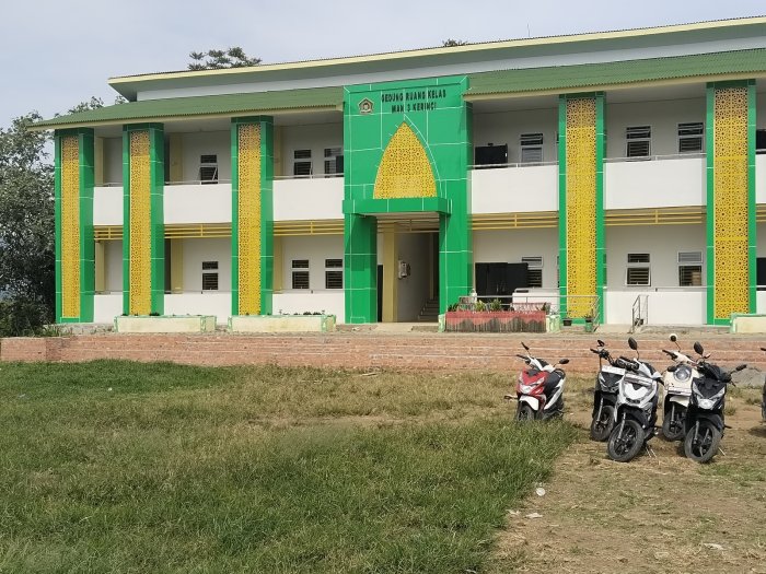 Pembangunan Taman MAN 3 Kerinci Hampir Rampung