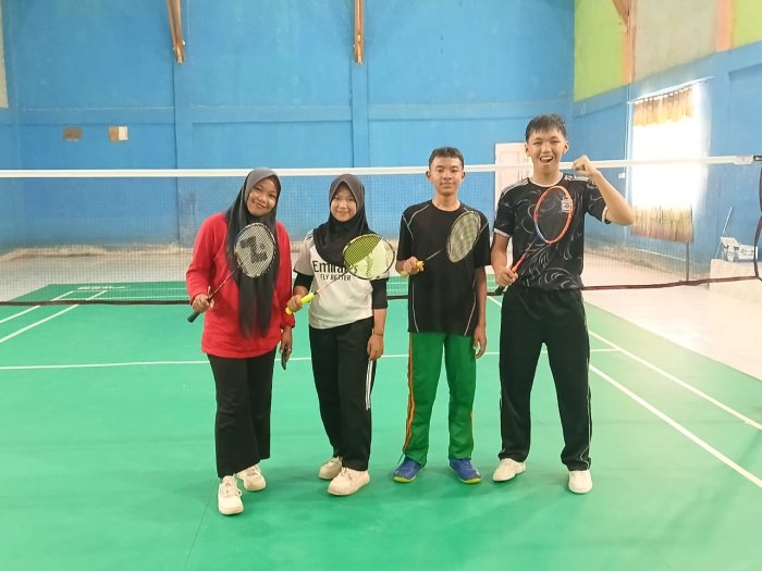 Tim Badminton Siswa MAN 3 Kerinci Siap Sukseskan KOMPAS Kemenag Kerinci Tim Badminton Siswa MAN 3 Kerinci Siap Sukseskan KOMPAS Kemenag Kerinci