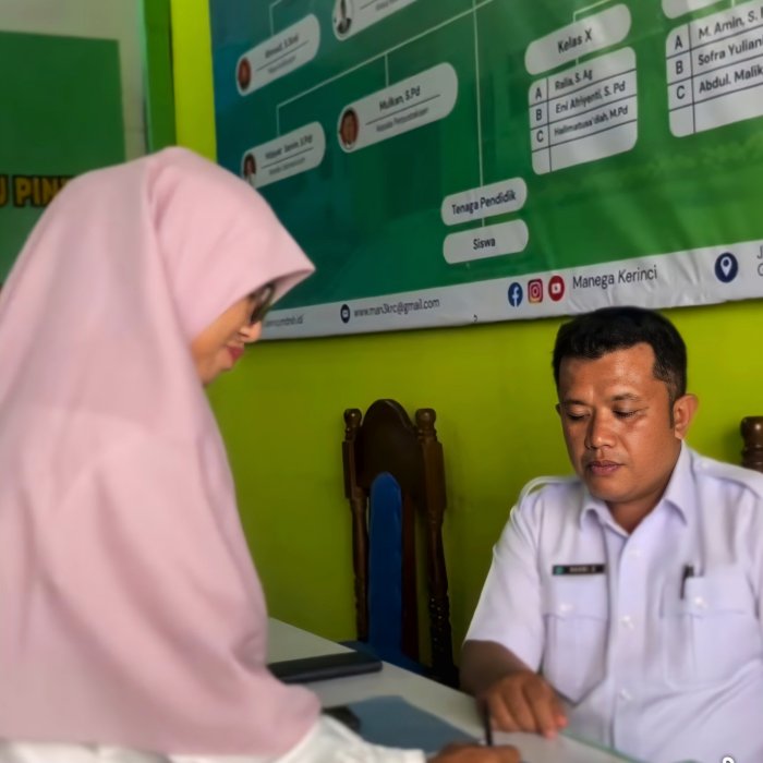 Staf Tata Usaha MAN 3 Kerinci Tingkatkan Koordinasi Administrasi