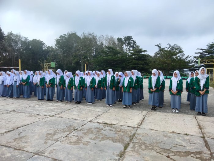 Upacara Bendera MAN 3 Kerinci berlangsung Khidmat