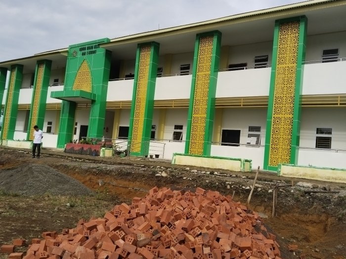 MAN 3 Kerinci Bangun Taman Edukasi di Gedung Baru