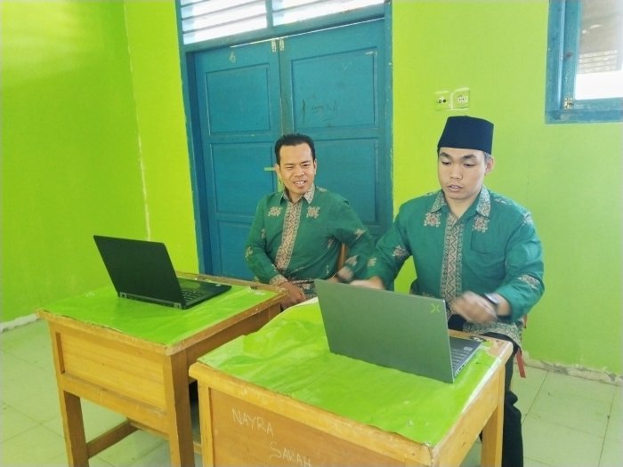 Tim Operator MAN 3 Kerinci Dapat Apresiasi atas Layanan Cepat