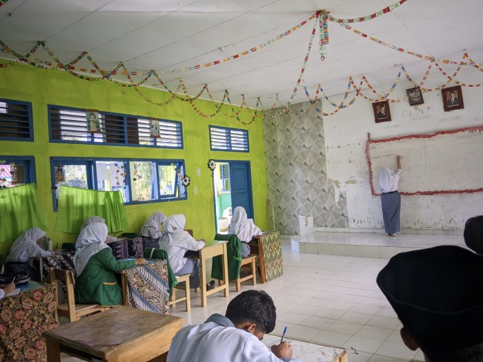 Siswa MAN 3 Kerinci Tingkatkan Mandiri Lewat Mencatat Siswa MAN 3 Kerinci Tingkatkan Mandiri Lewat Mencatat