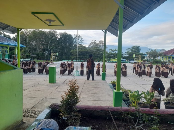 Tingkatkan Kedisiplinan, MAN 3 Kerinci Gelar Apel Pagi Guna Tekankan Kesadaran Tata Tertib