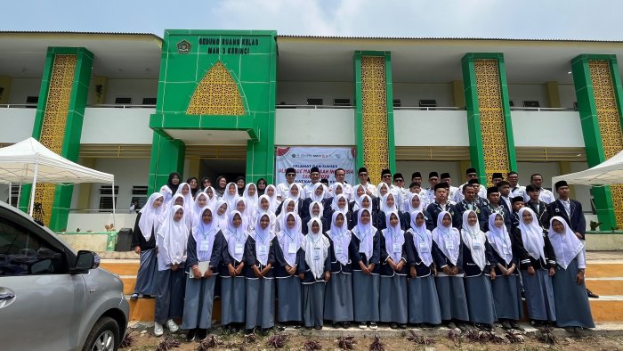 Resmi Dibuka Ka Kankemenag Kerinci, Helatan OMI 2026 di Gedung SBSN MAN 3 Kerinci Berlangsung Meriah Resmi Dibuka Ka Kankemenag Kerinci, Helatan OMI 2026 di Gedung SBSN MAN 3 Kerinci Berlangsung Meriah