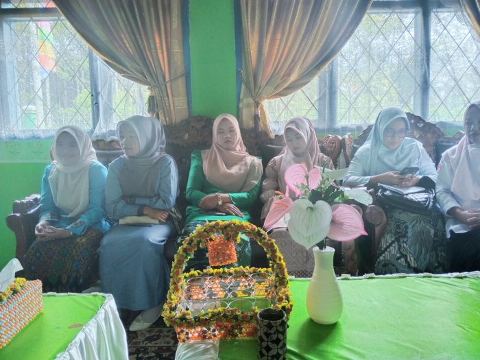 Rapat Pembagian Tugas Staf Tata Usaha MAN 3 Kerinci Digelar, Fokus Tingkatkan Kinerja dan Sinergi Berintegritas