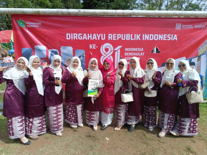 MAN 3 Kerinci Ikuti Upacara HUT RI Kemenag di Sebukar