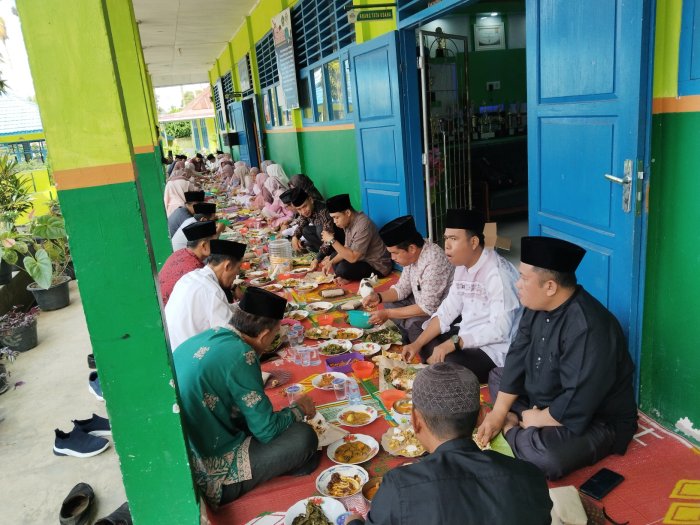 Tradisi Makan Bersama di MAN 3 Kerinci Sambut Ramadan