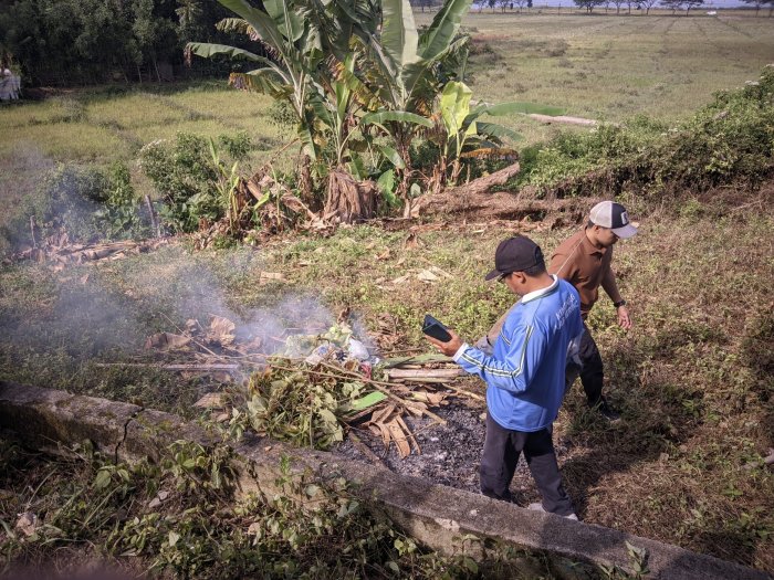 MAN 3 Kerinci Gelar Aksi Bersih Lingkungan MAN 3 Kerinci Gelar Aksi Bersih Lingkungan