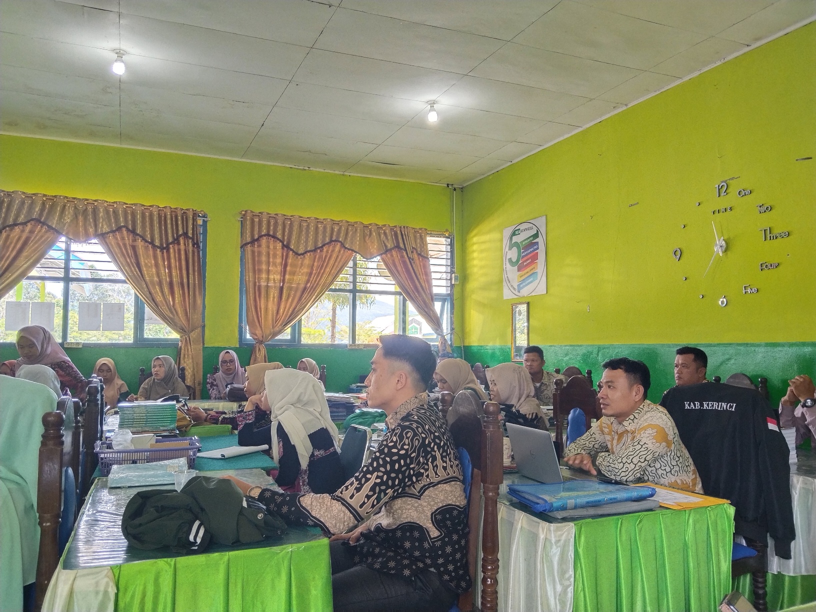 MAN 3 Kerinci Gelar Rapat Akhir Tahun Pelajaran 2024/2025