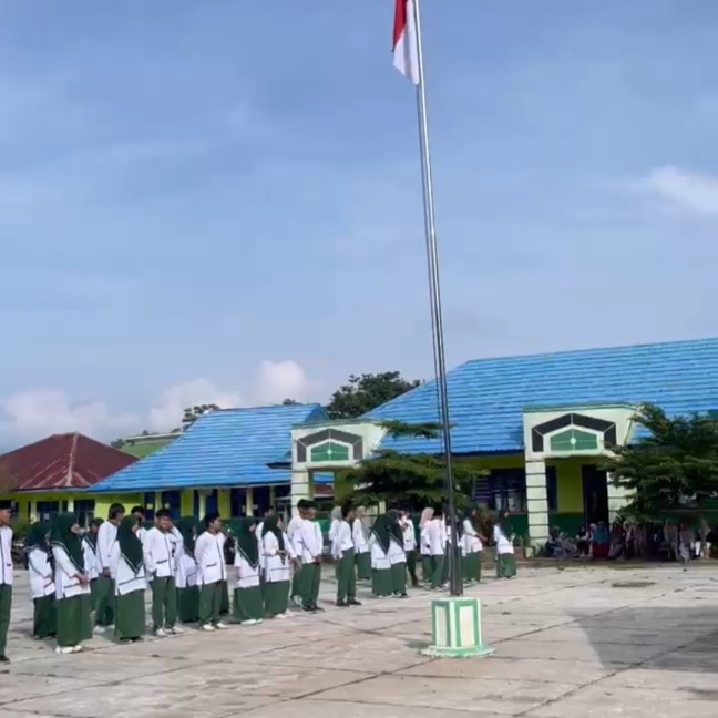 Persiapan Pembagian Rapor Kenaikan Kelas MAN 3 Kerinci Persiapan Pembagian Rapor Kenaikan Kelas MAN 3 Kerinci
