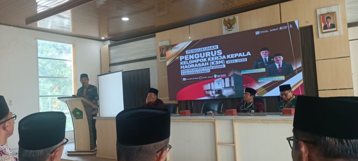 Kepala MAN 3 Kerinci Hadiri Pengukuhan Pengurus K3M Periode 2026–2030 Kantor Kemenag Kabupaten Kerinci Kepala MAN 3 Kerinci Hadiri Pengukuhan Pengurus K3M Periode 2026–2030 Kantor Kemenag Kabupaten Kerinci