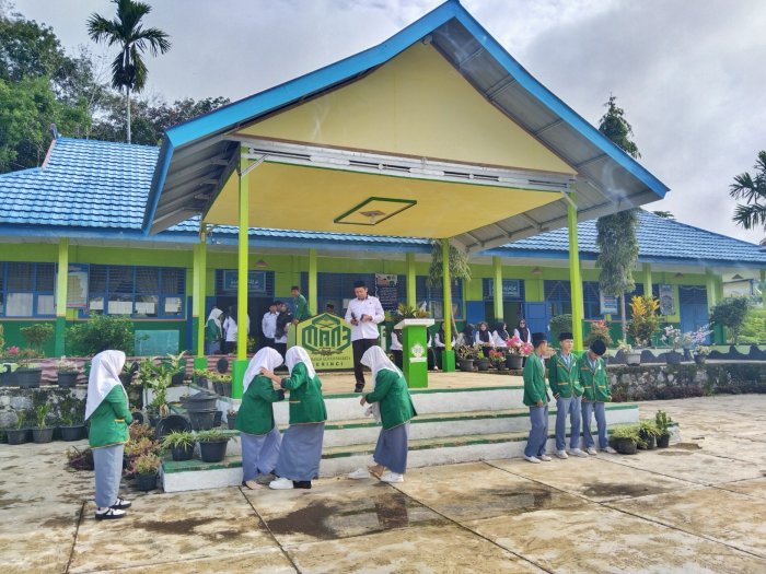 MAN 3 Kerinci Gelar Razia Sepatu untuk Tingkatkan Disiplin